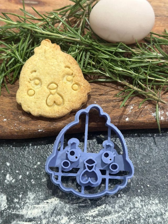 Kawaii Hen Cookie Cutter