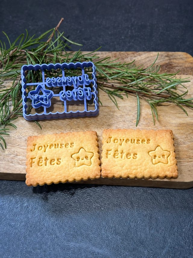 Emporte-pièce Joyeuses Fêtes étoile kawaii — biscuits de fêtes